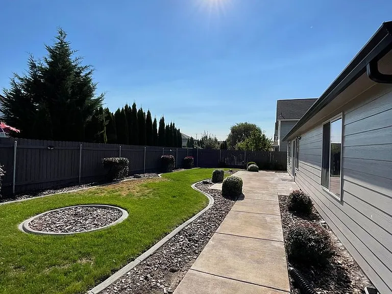 609 S Harborview St — Photo 5
