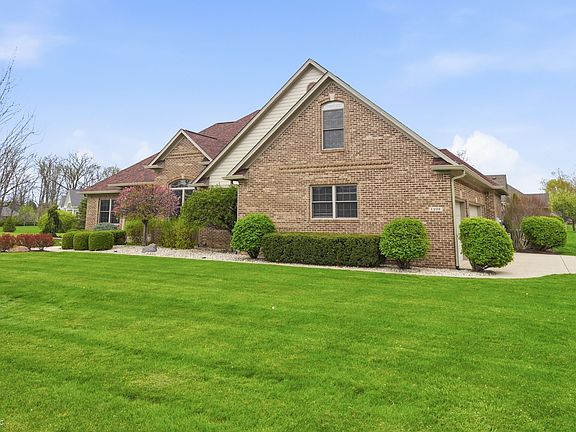 2nd image of 1103 Raintree Dr
