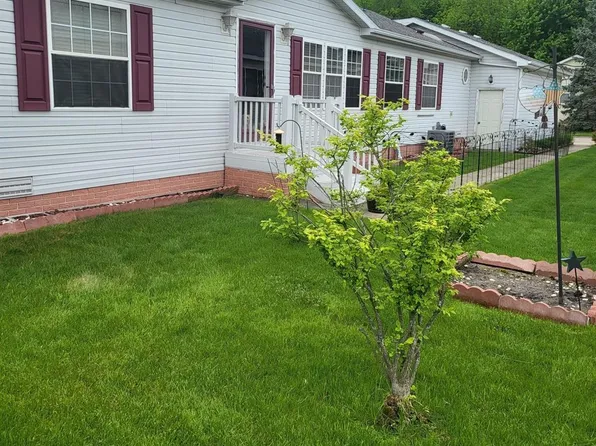 21561 Notre Dame Dr #1520, Macomb, MI 48044