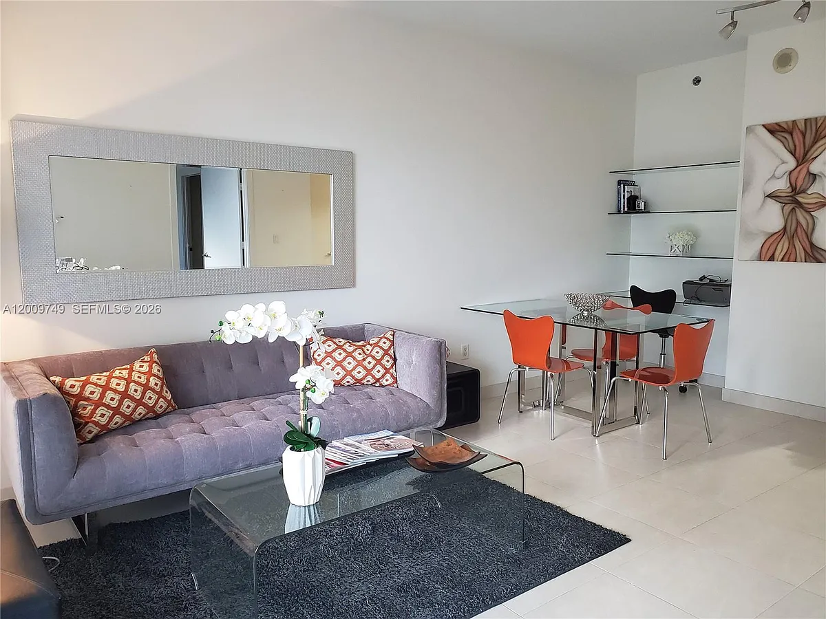 Building Photo - 1050 Brickell Ave #1604