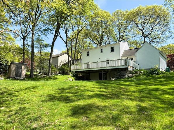 95 Kings Ridge Rd, South Kingstown, RI 02879