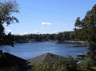 66740 Lakeshore Dr, Dowagiac, MI 49047