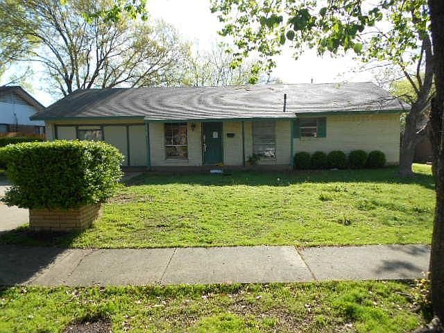 1st image of 1708 Sherrye Dr