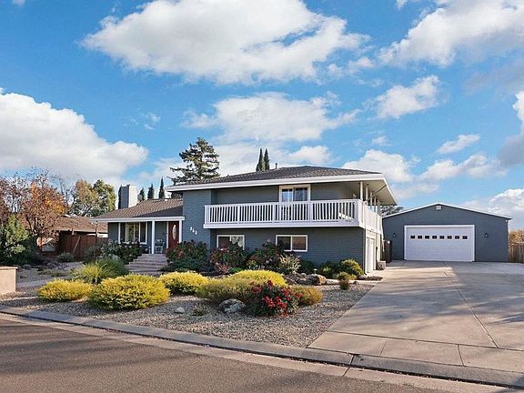 2nd image of 860 E Kristen Ct