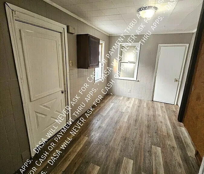 115 Parkway #LOWER — Photo 3