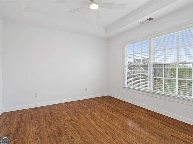 1711 Summit Glen Ln — Photo 36