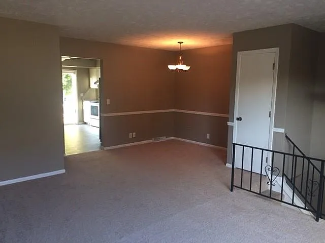 2 bed, 1210 sqft, $1,875 — Photo 3