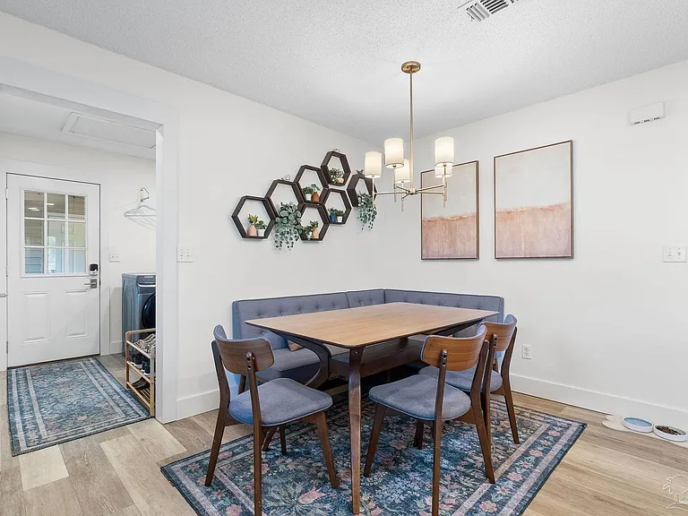 5276 Springdale Dr — Photo 20