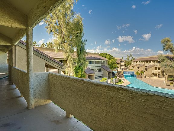Covered Patio to enjoy the pool views