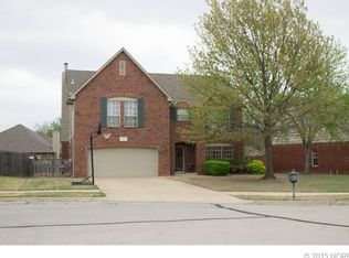 205 N Magnolia Ct, Broken Arrow, OK 74012