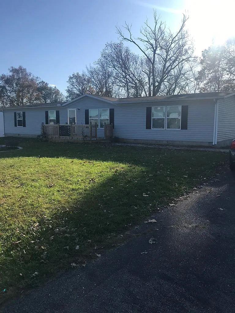 251 Chief Ln photo 1