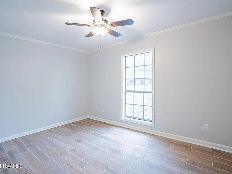 213 Presbytere Pkwy — Photo 10