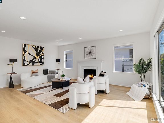 3rd image of 321 Escobar St