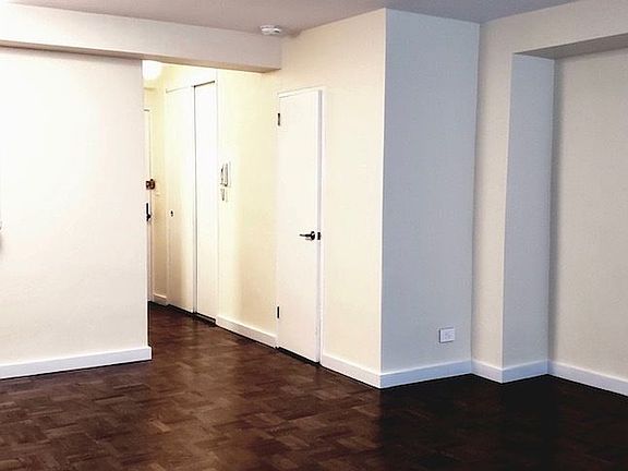 2nd image of 33 Greenwich Ave APT 2C