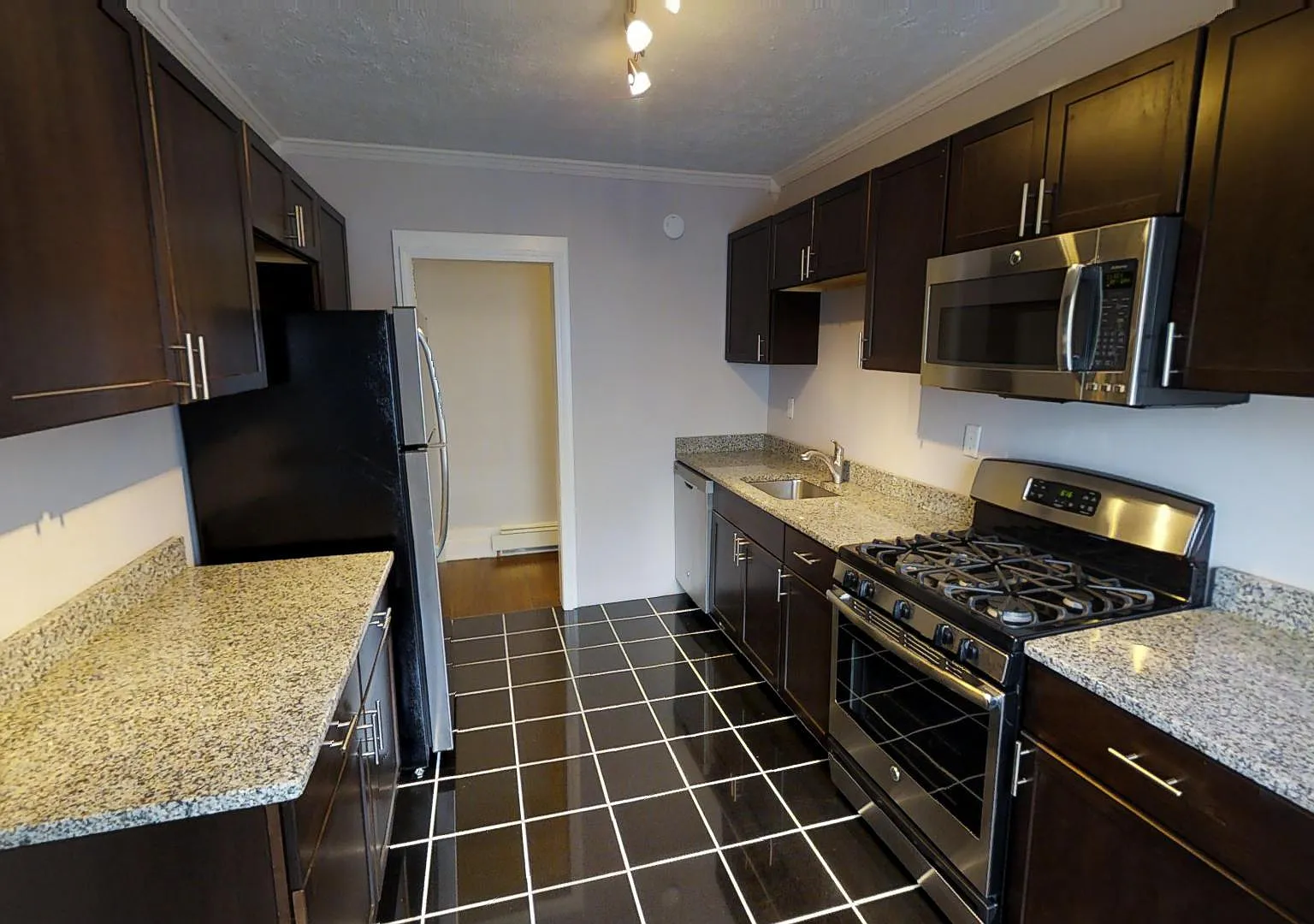 2 bed, $1,750 — Photo 1