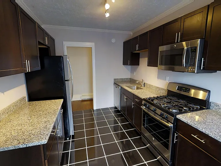 105 Comstock Ave #7 — Photo 1