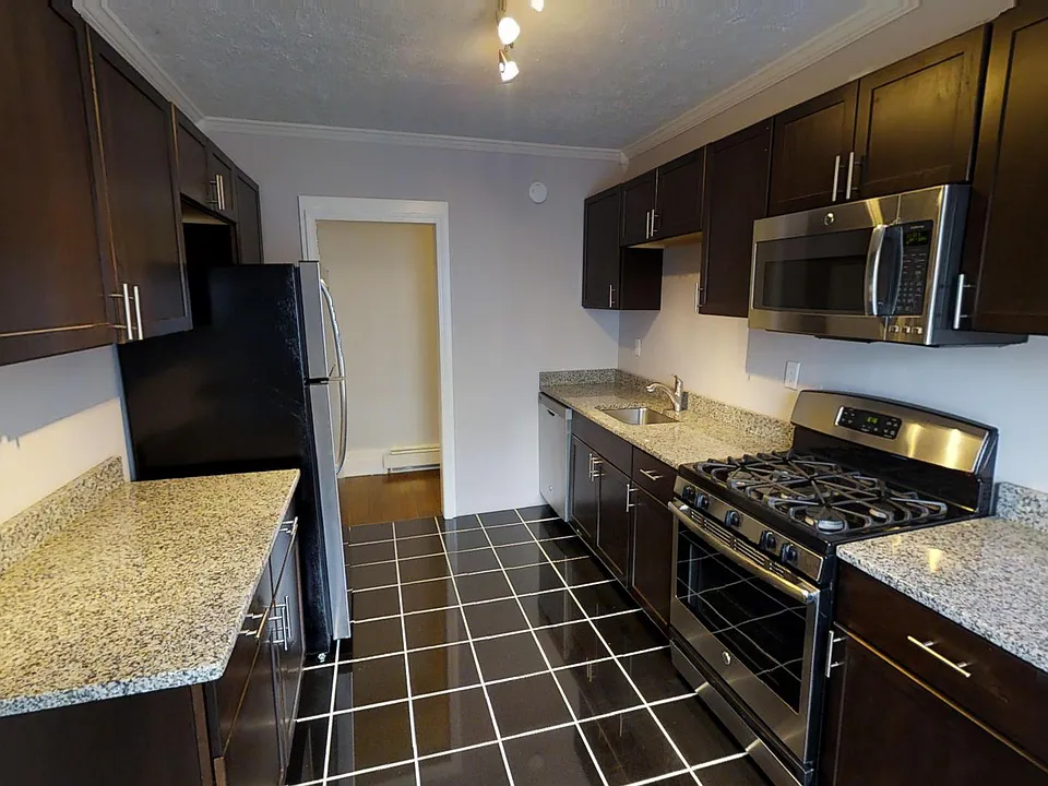 105 Comstock Ave #7