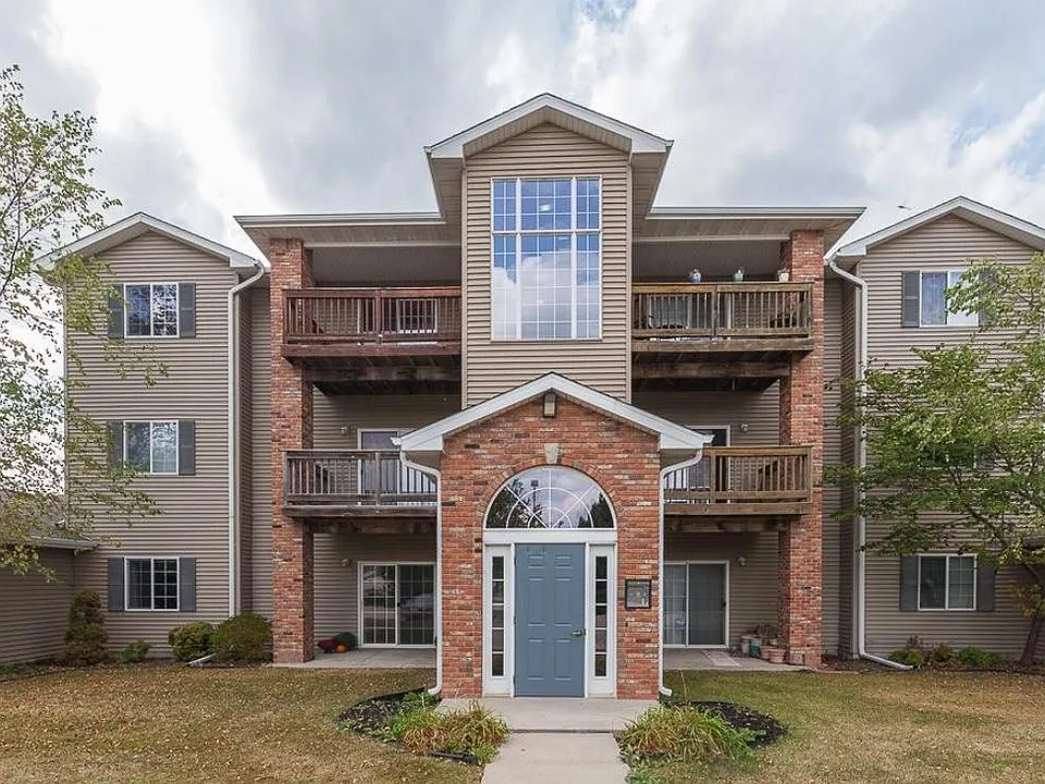 2874 Triple Crown Ln #8