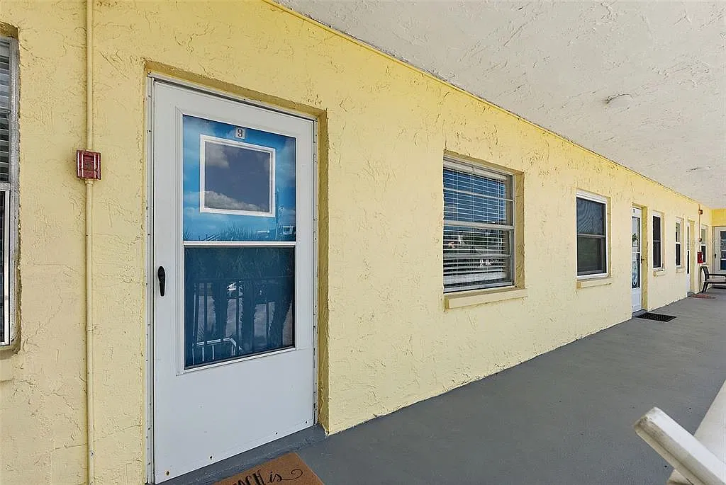 1 bed, 1.0 bath, 580 sqft, $2,000 — Photo 2