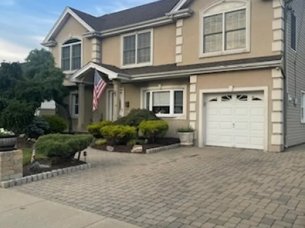 17 Liberty St, Saddle Brook Twp., NJ 07663