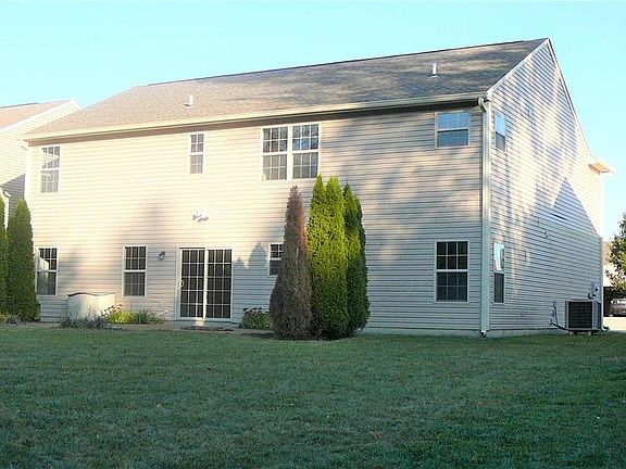 3rd image of 1814 Irish Lake Ln
