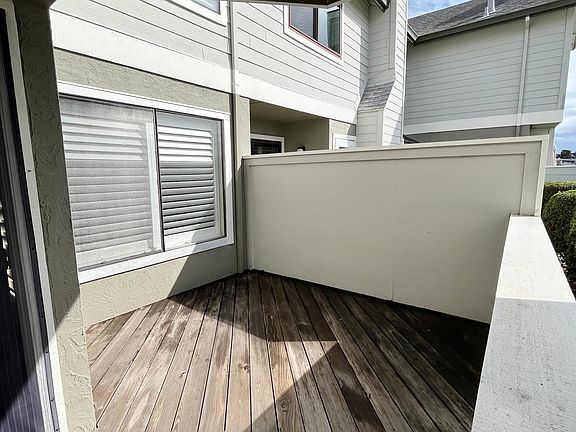 2nd image of 2083 Vista Del Mar #2083