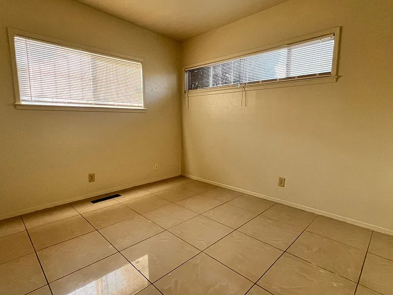 5105 Danny Dr — Photo 11
