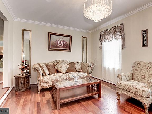 2nd image of 6103 Franconia Forest Ln