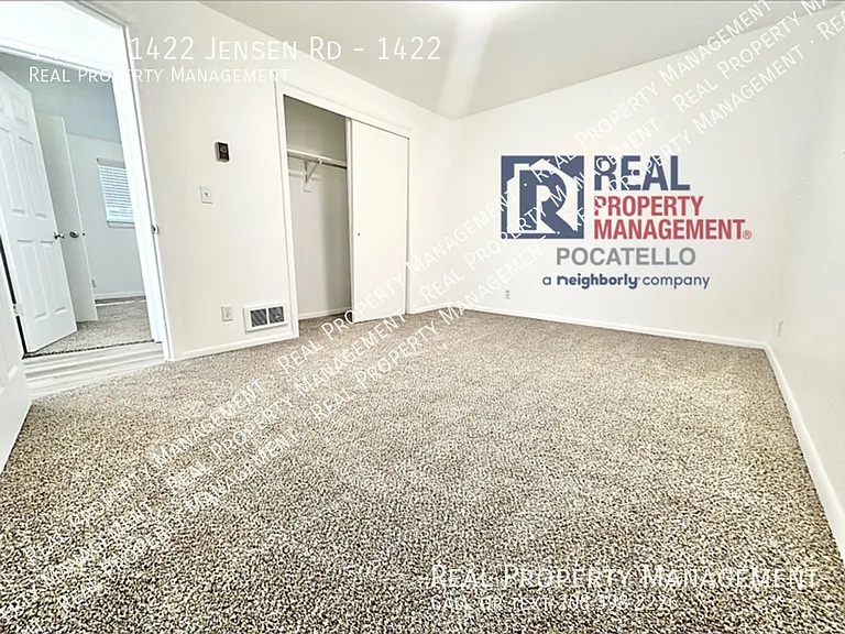 1420-1422 Jensen St #1422 — Photo 10
