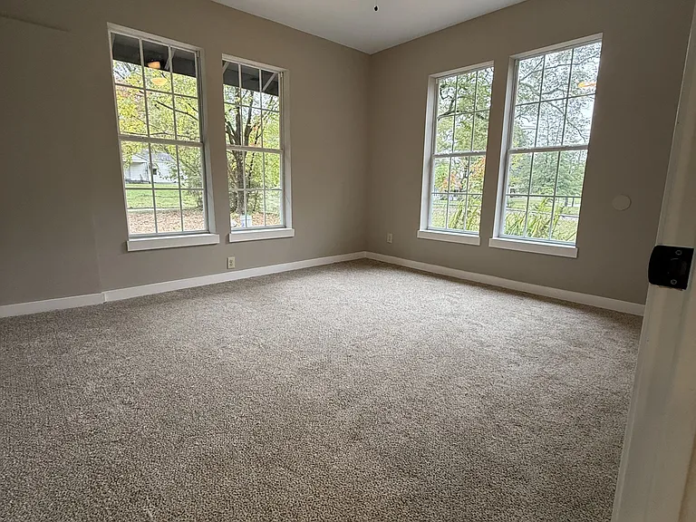 226 Highland St — Photo 9