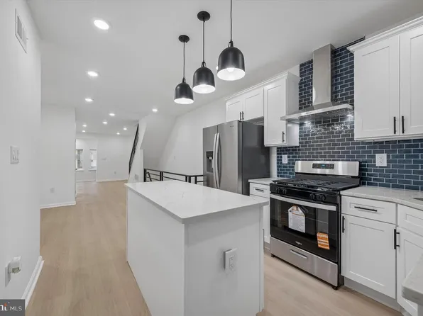 5539 Pine St, Philadelphia, PA 19143