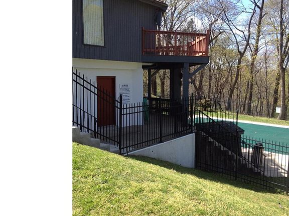 4th image of 4000 Gypsy Ln Unit 302