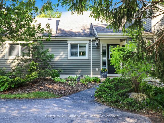 5th image of 13 Harbour St W #256