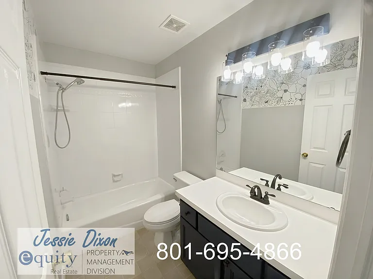 5889 S 3260 W — Photo 14