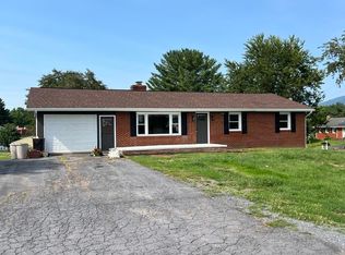 4647 Stella St, Penn Laird, VA 22846
