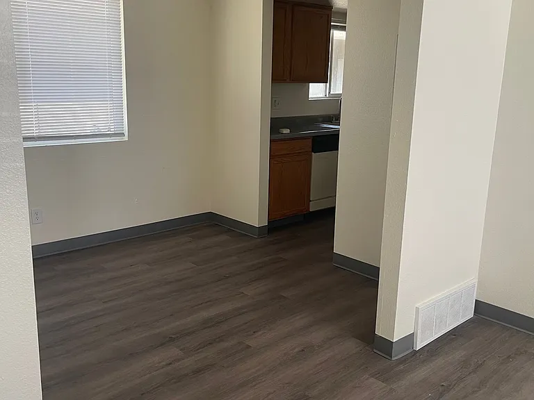 2 Bedroom Dining Area
