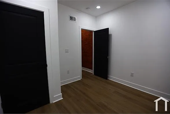 6133 Locust St #2 — Photo 9