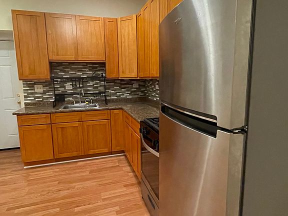 5th image of 2880 N Milwaukee Ave #1R
