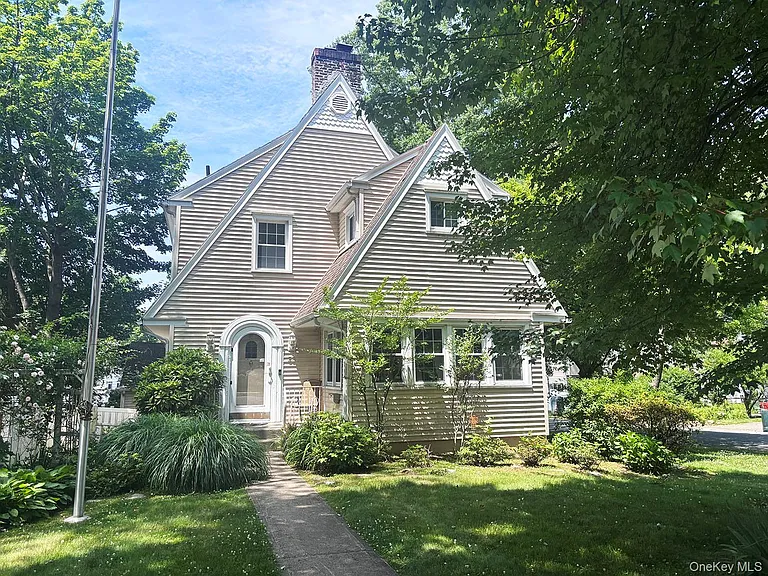 53 Ogden Ave — Photo 1