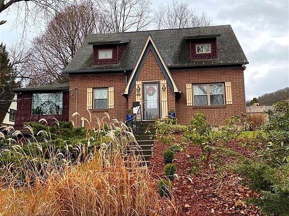 2nd image of 1090 Vestal Ave