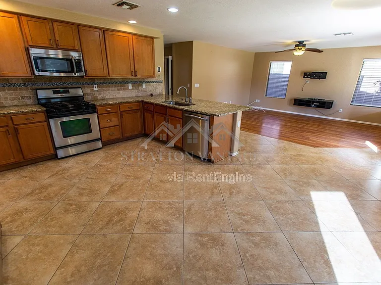 4323 E Ivanhoe St — Photo 11