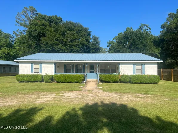 9304 Gray Ave, Vancleave, MS 39565