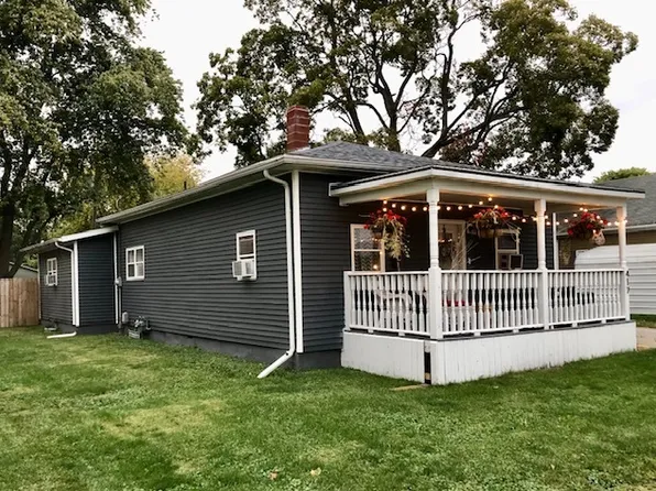 417 W Washington St, Clinton, IL 61727