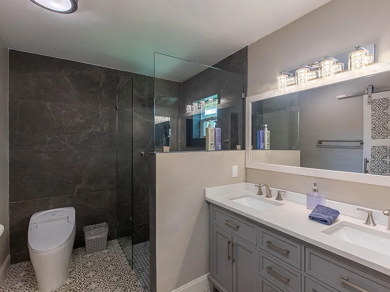 1123 Northumberland Ct — Photo 12