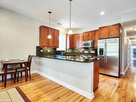 3rd image of 4135 N Kedvale Ave APT 301
