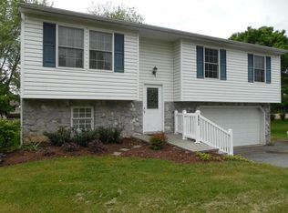 692 Bean Hill Rd, Lancaster, PA 17603