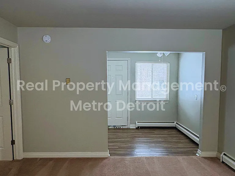 36247 Hathaway St — Photo 4