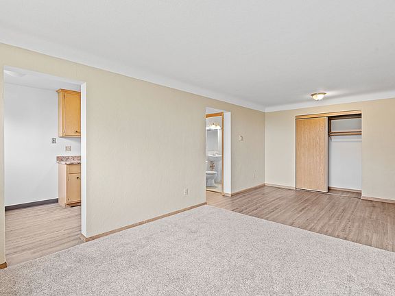 4th image of 1845 Larpenteur Ave W #2