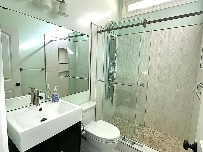 520 Saint Claire Dr — Photo 9