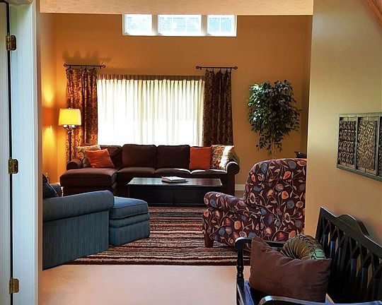 4th image of 8822 Fenwick Ct